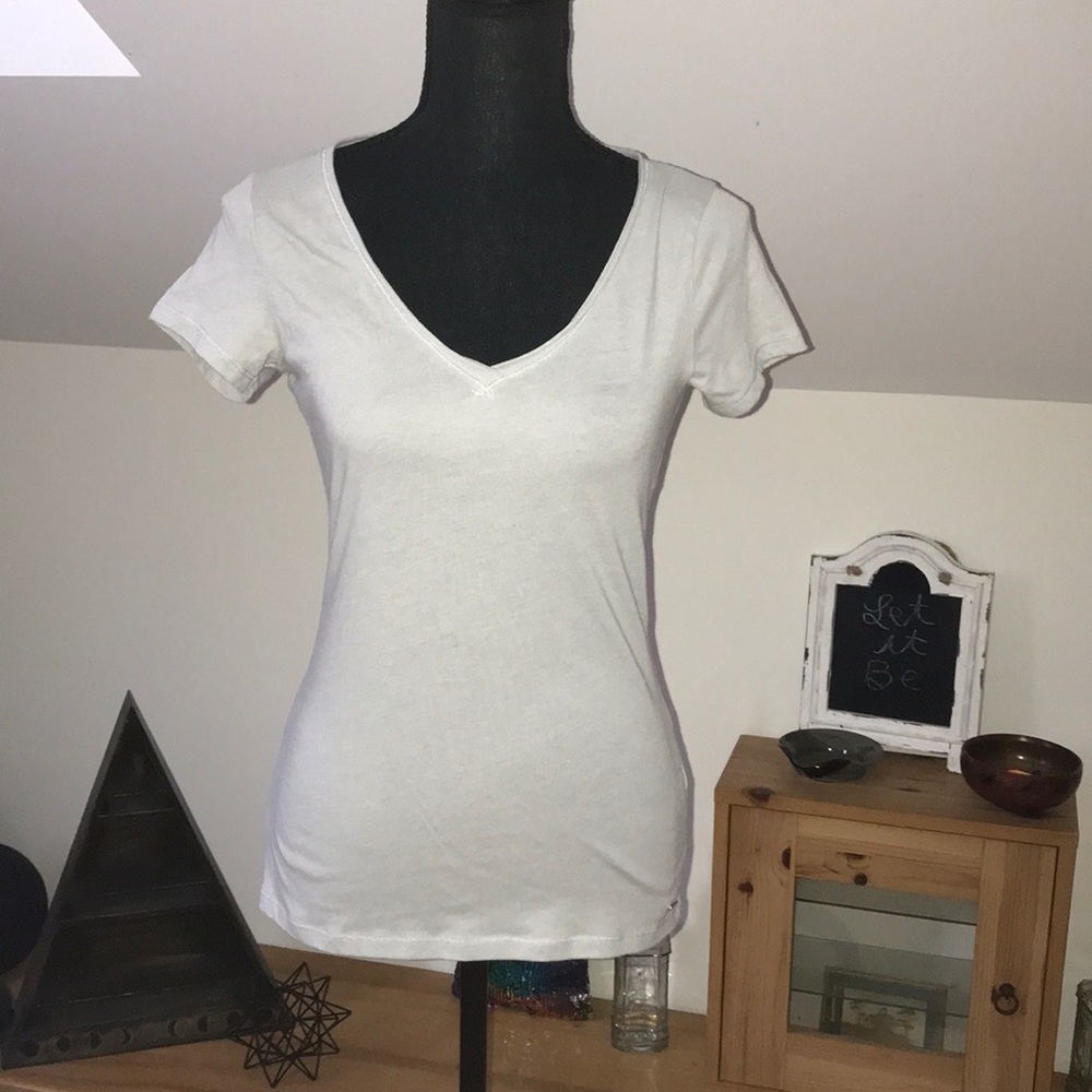 Hollister v neck T-shirt